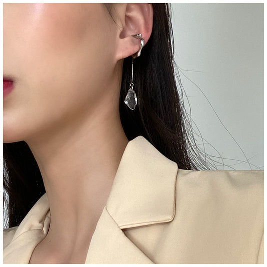Elegance Unleashed: Crystal Tassel Non-Pierced Ear Clip