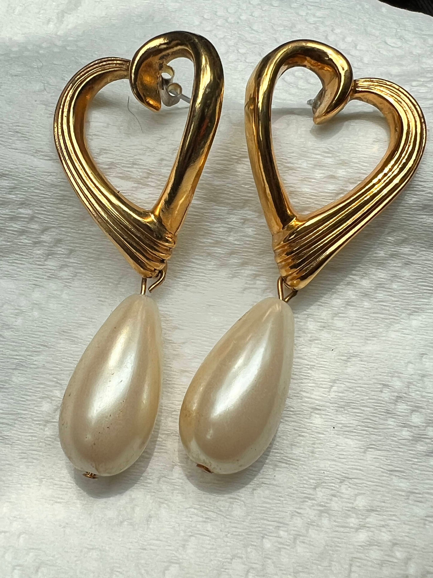 Vintage Avon Gold Heart Earrings